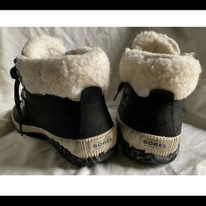 SOREL Waterproof black Women's Shoes Size 8.5